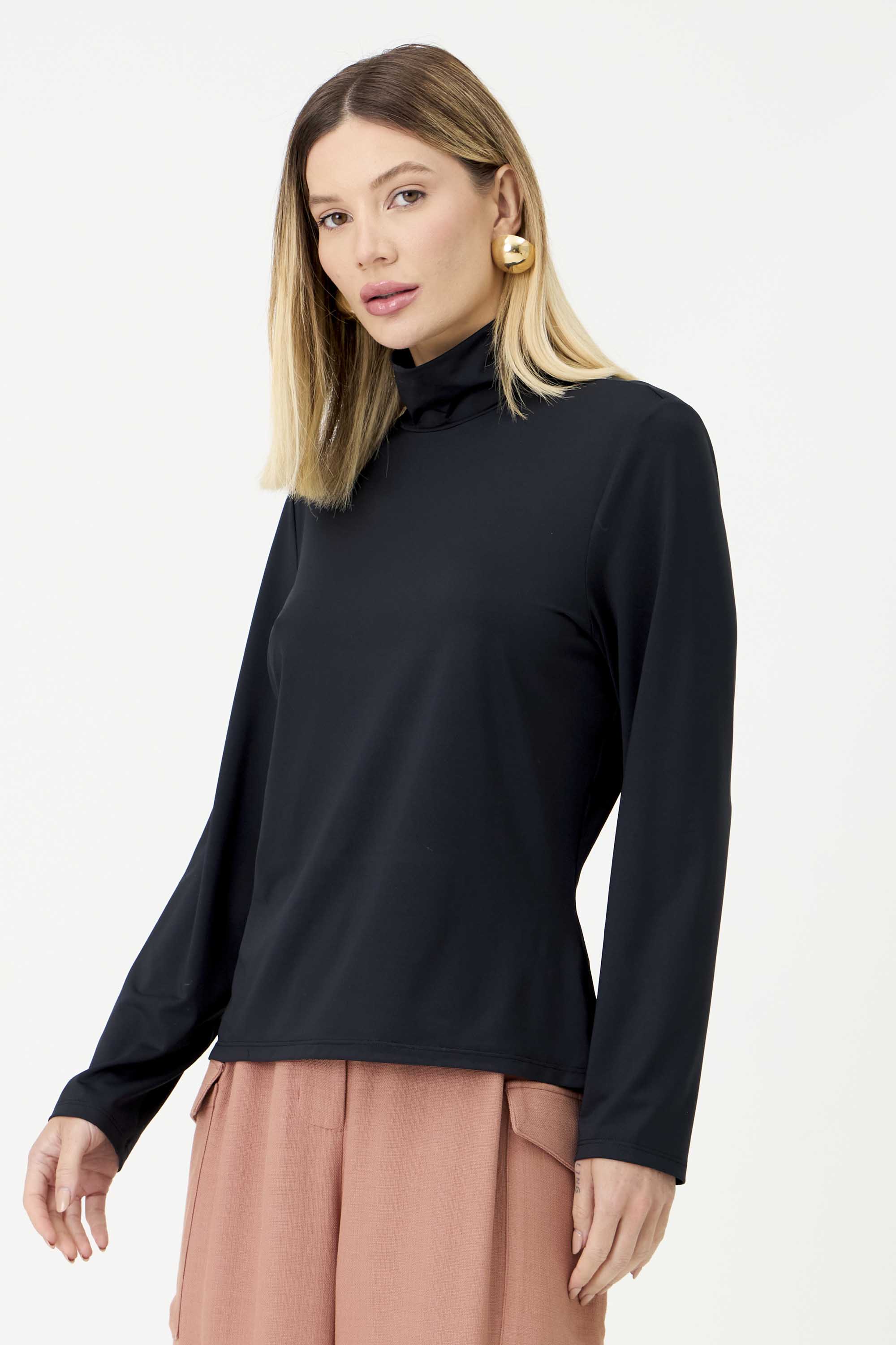REST0356 - BLUSA GOLA ALTA E MG LONGA